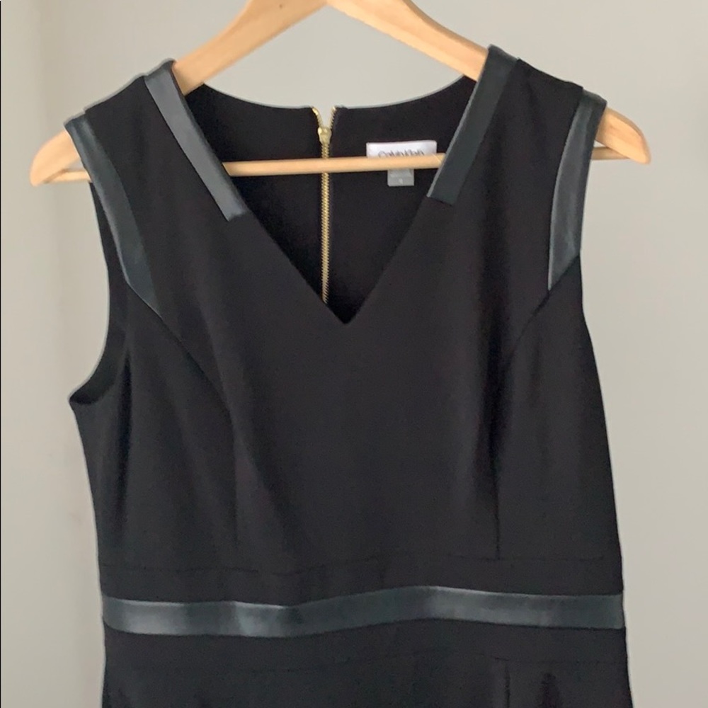 Black sheath dress - Picture 2 of 5